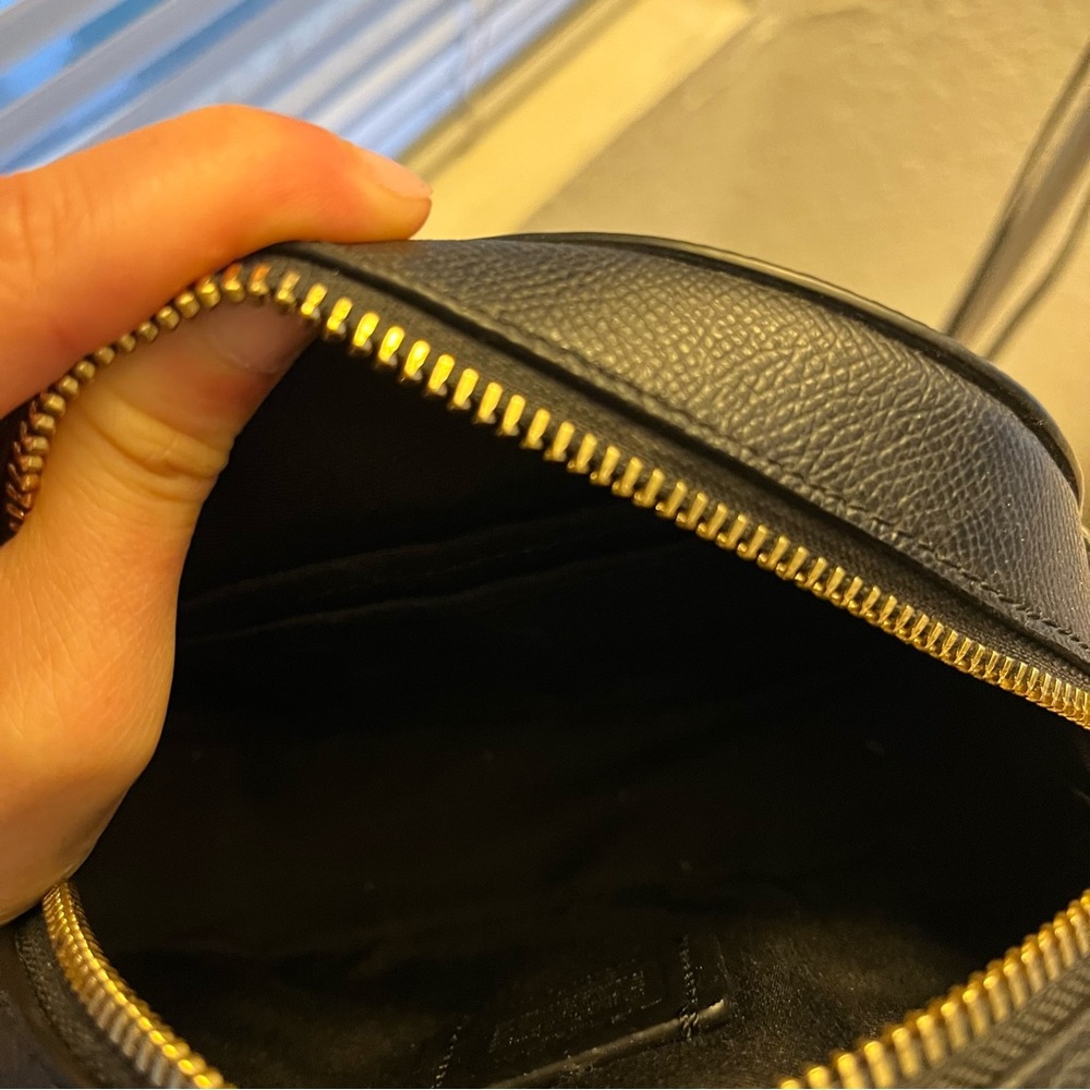 Coach Black Leather Crossbody Camera Bag - Picture 6 of 10